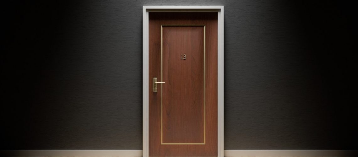door-1587023_1920